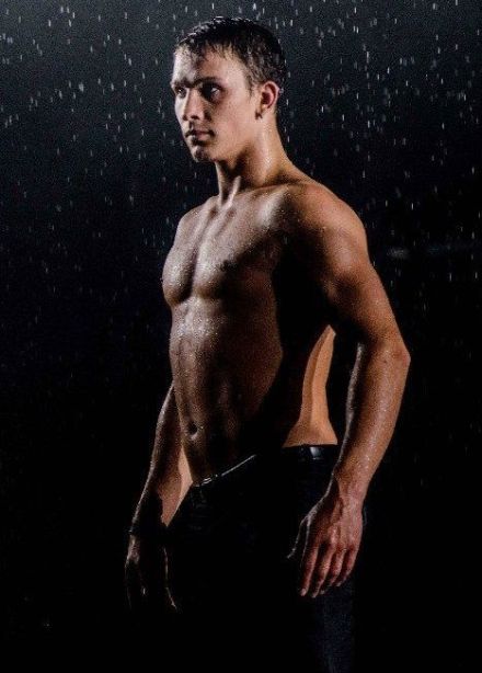 Шоу под дождём V. Признание в любви, Ноябрьск