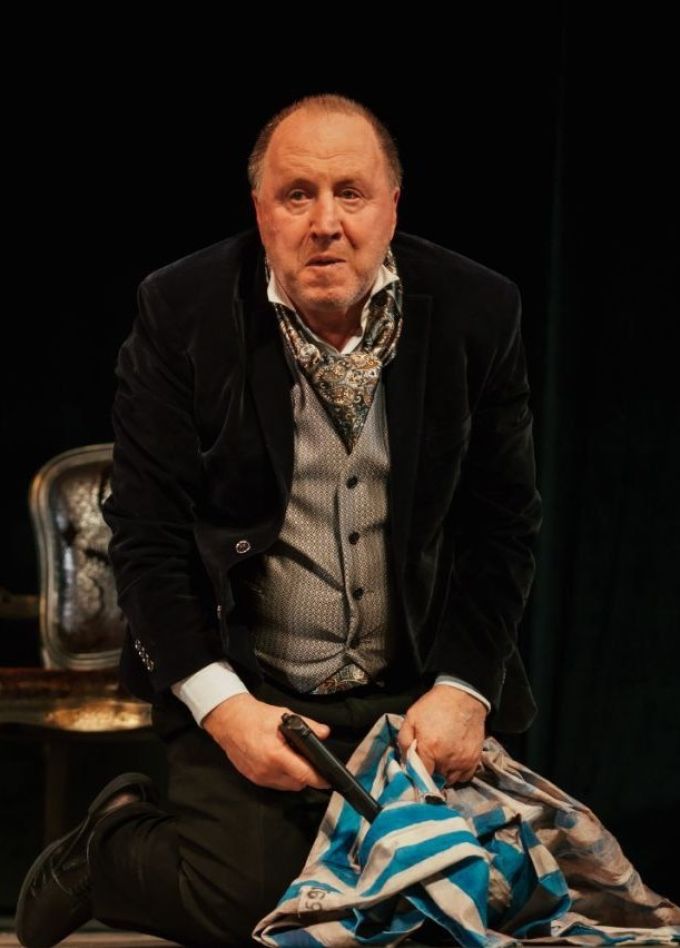 Спектакль «Фальшивая нота»