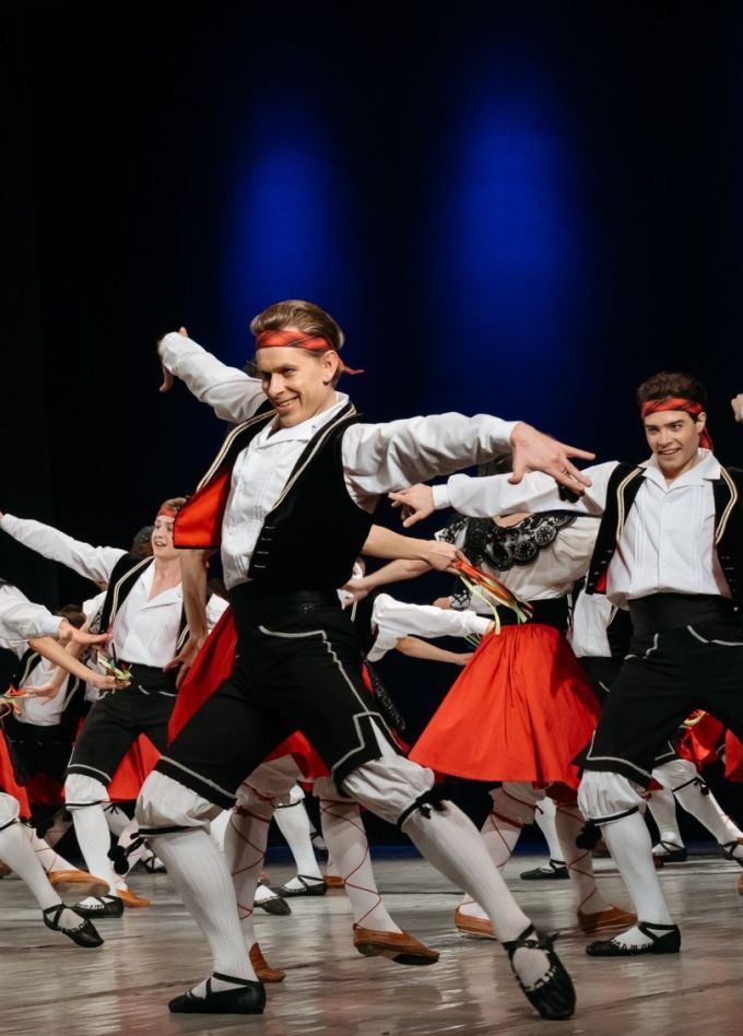 Ансамбль танца им. Игоря Моисеева